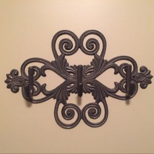 CHELSEA Hanger by Southern Living at Home